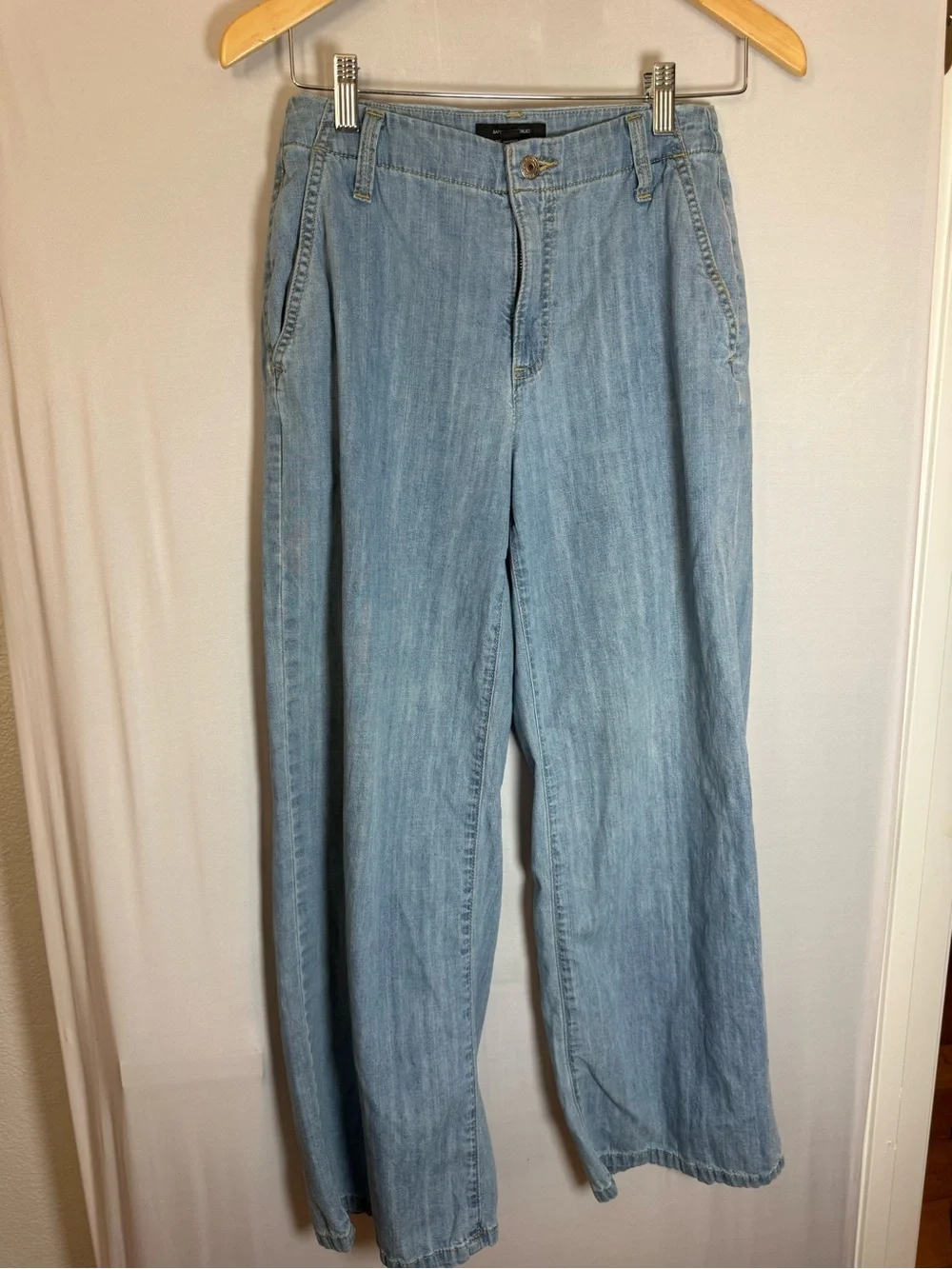 Banana Republic Wide-Leg High-Rise Chambray Jeans Petite 26/2